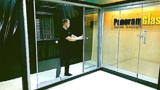 Раздвижное остекление PanoramGlass Sliding Slim (магазин,