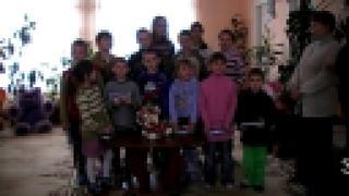 Экспромт-концерт детей из приюта г.Свердловска.